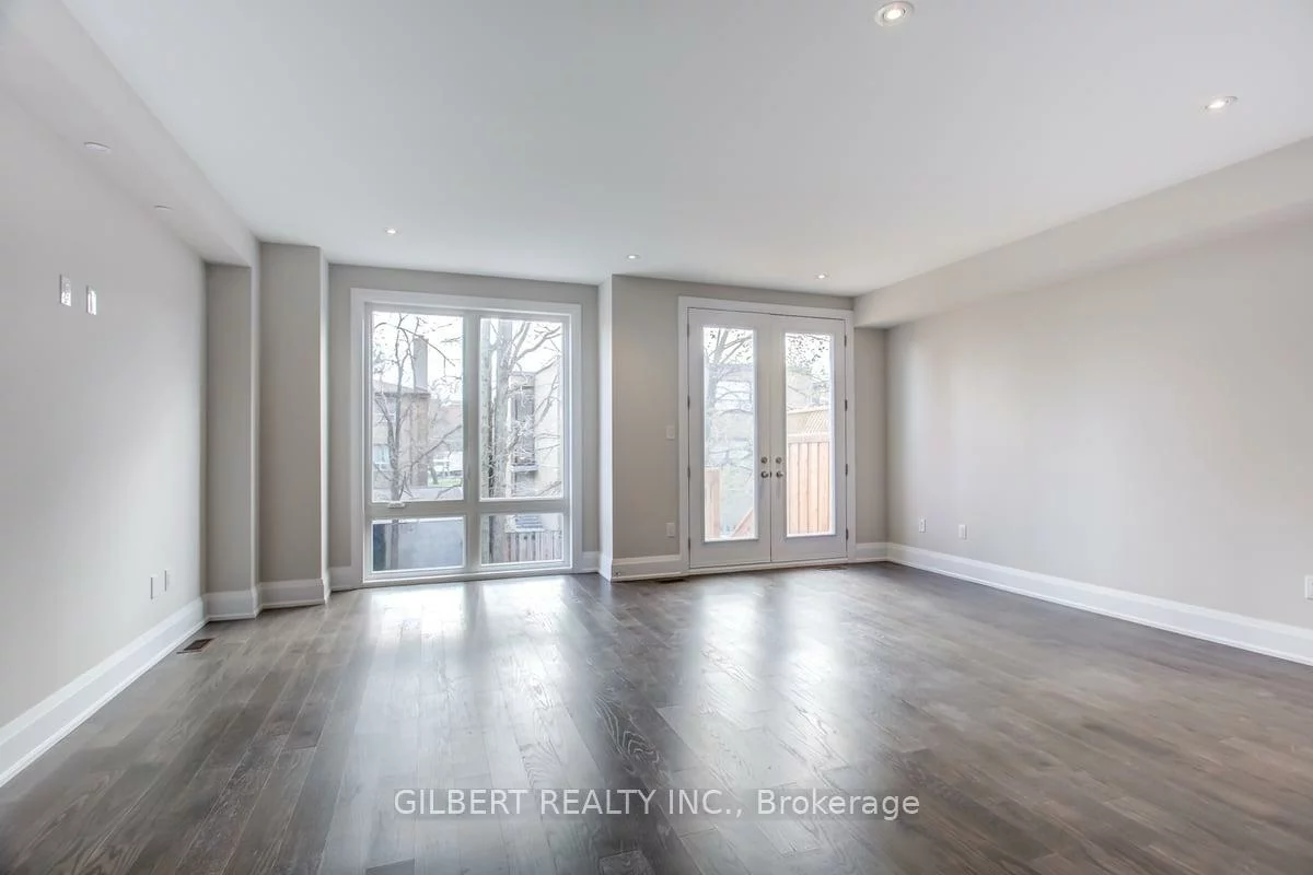 35B, Marquette, Englemount-Lawrence, Toronto