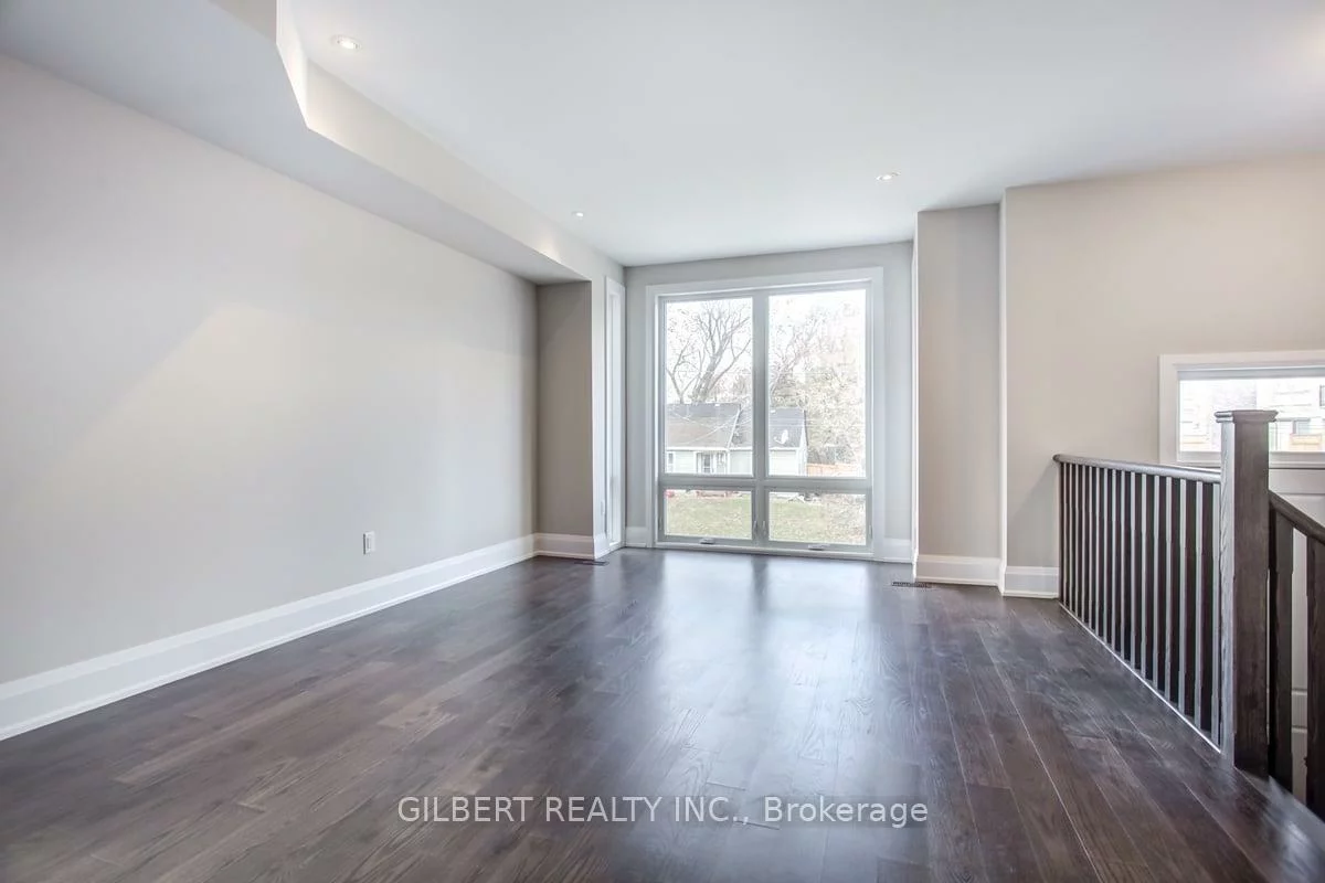 35B, Marquette, Englemount-Lawrence, Toronto