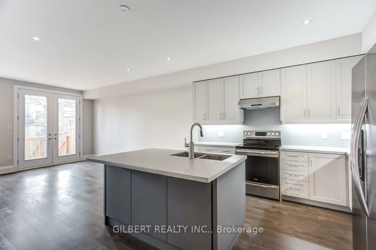 35B, Marquette, Englemount-Lawrence, Toronto