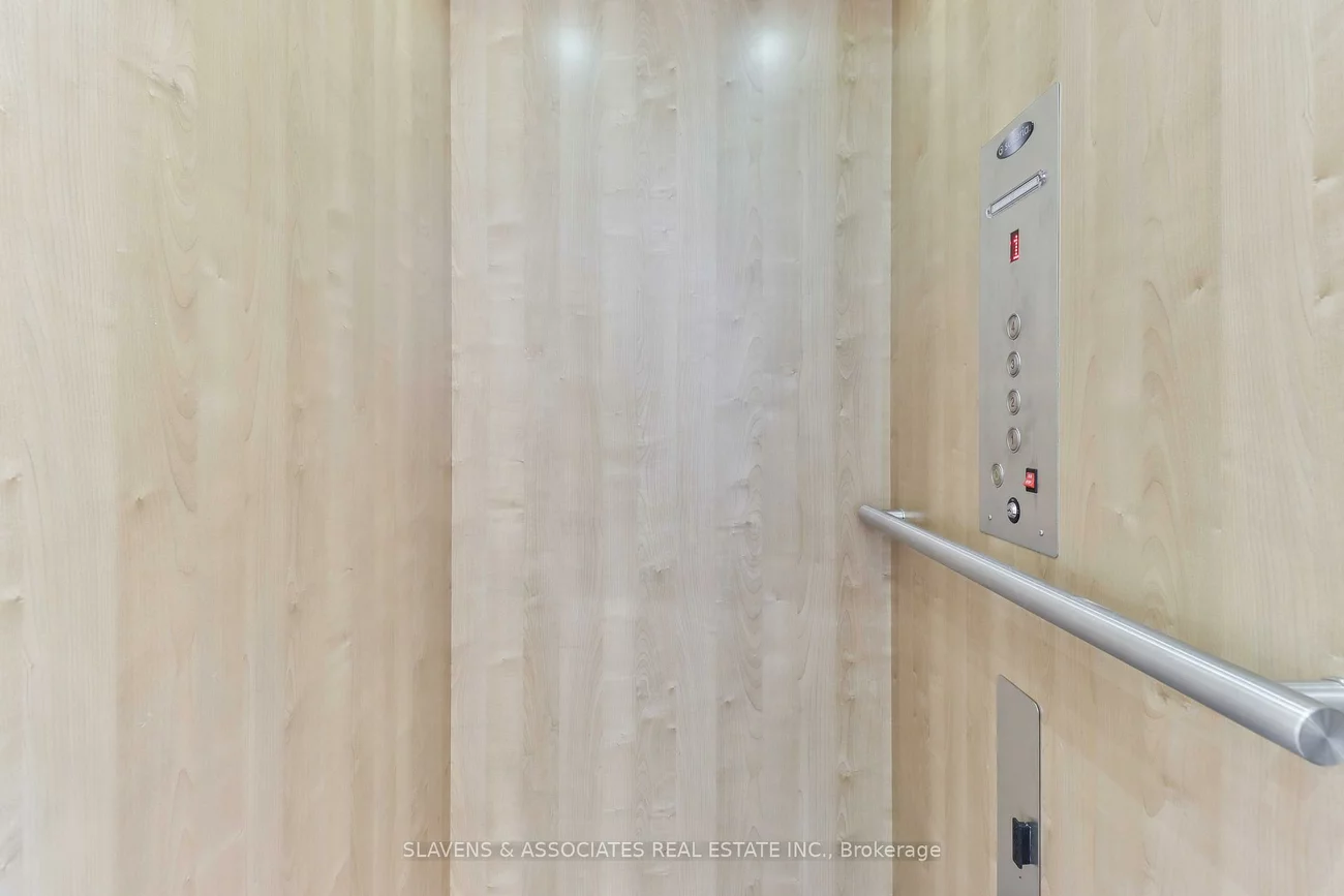 51B, Burnaby, Yonge-Eglinton, Toronto