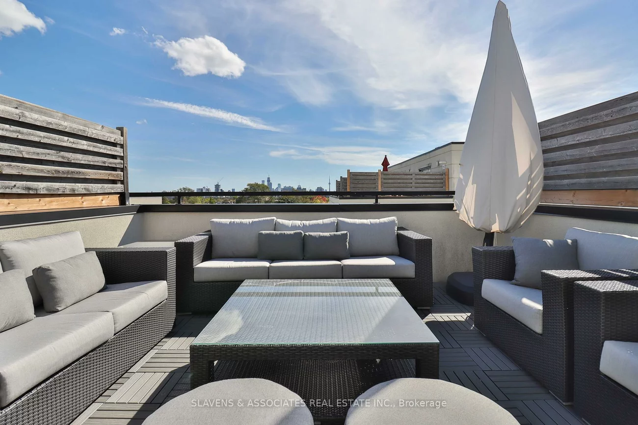 51B, Burnaby, Yonge-Eglinton, Toronto