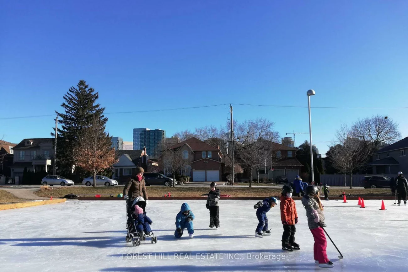 155, Churchill, Willowdale West, Toronto