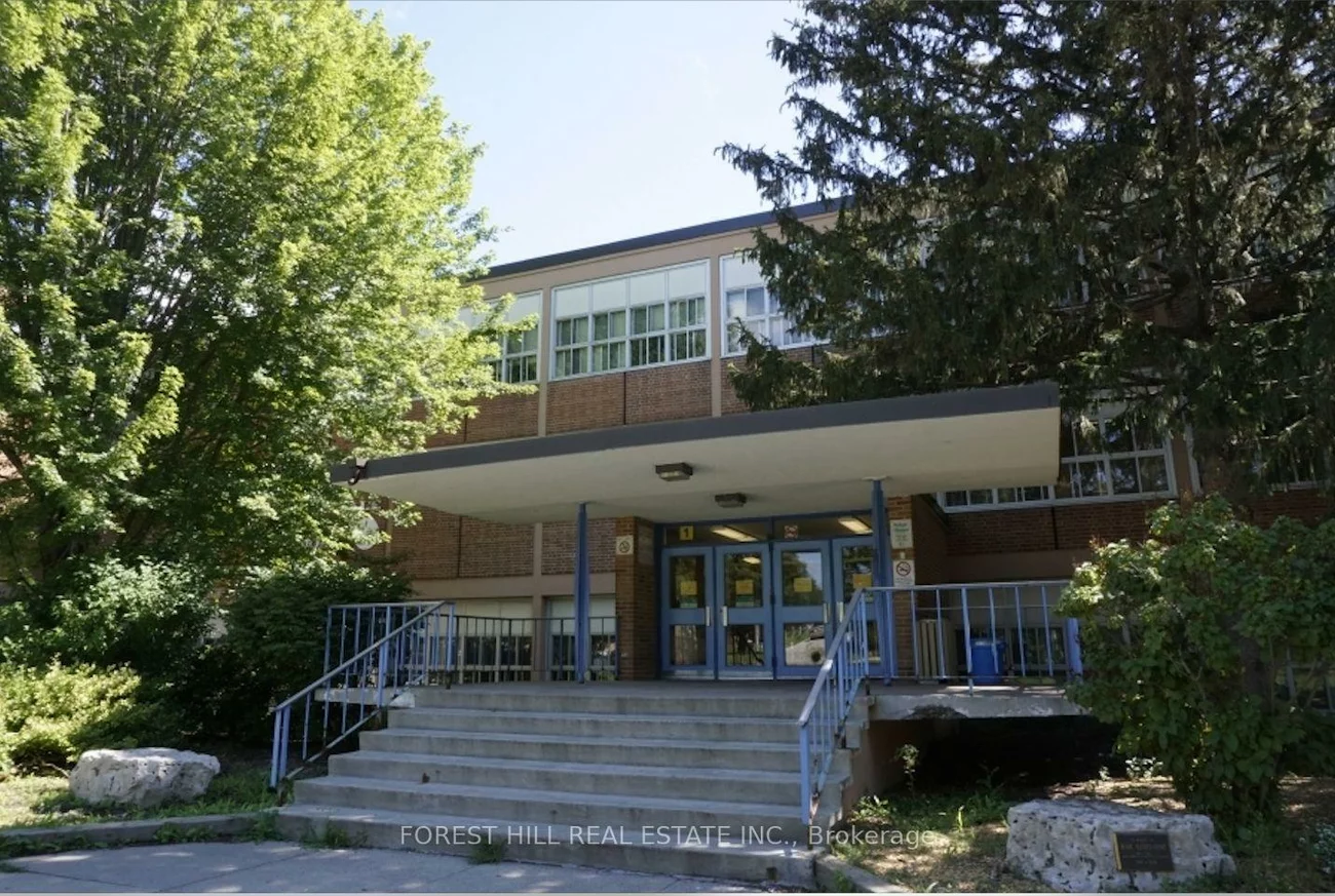 155, Churchill, Willowdale West, Toronto