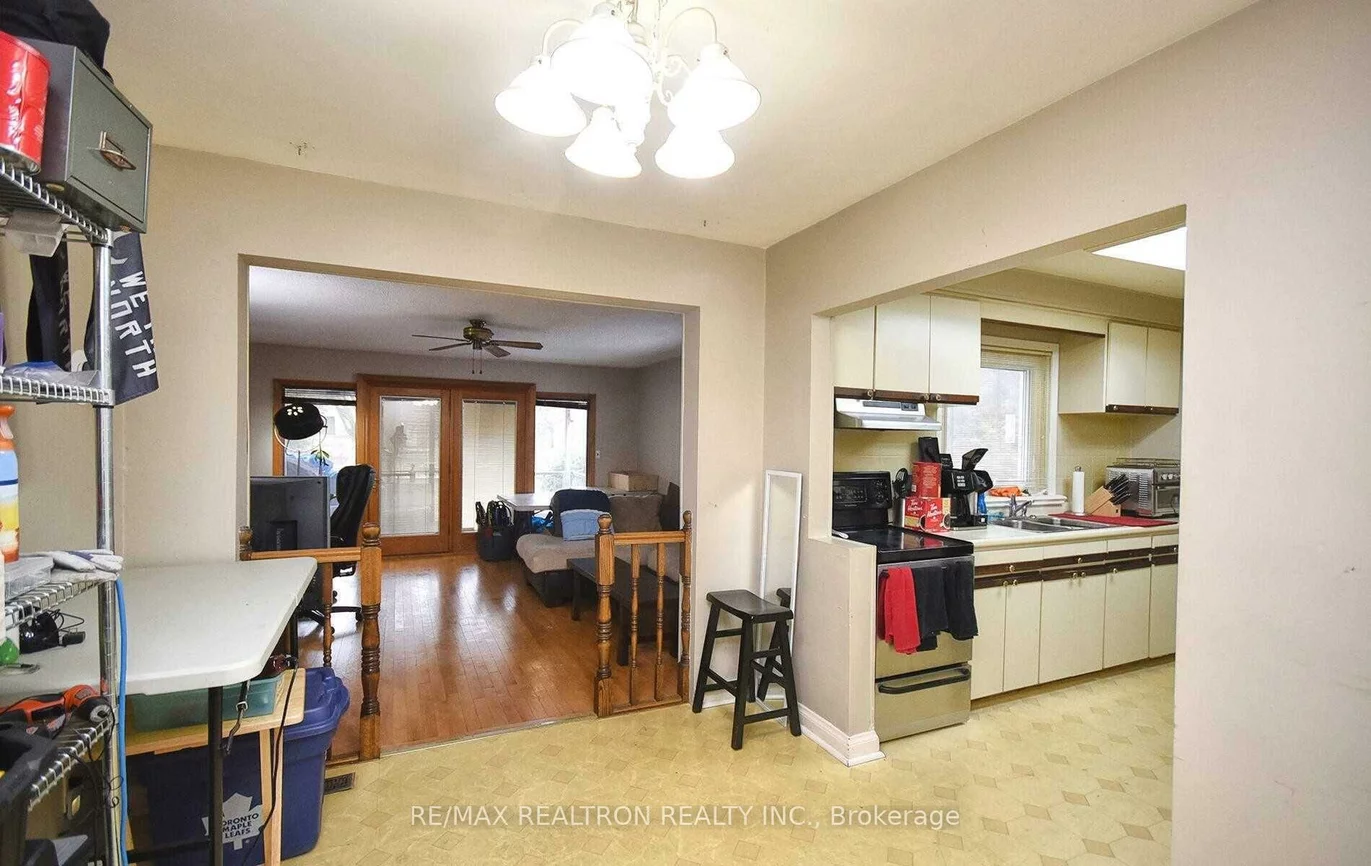 382, Drewry, Newtonbrook West, Toronto