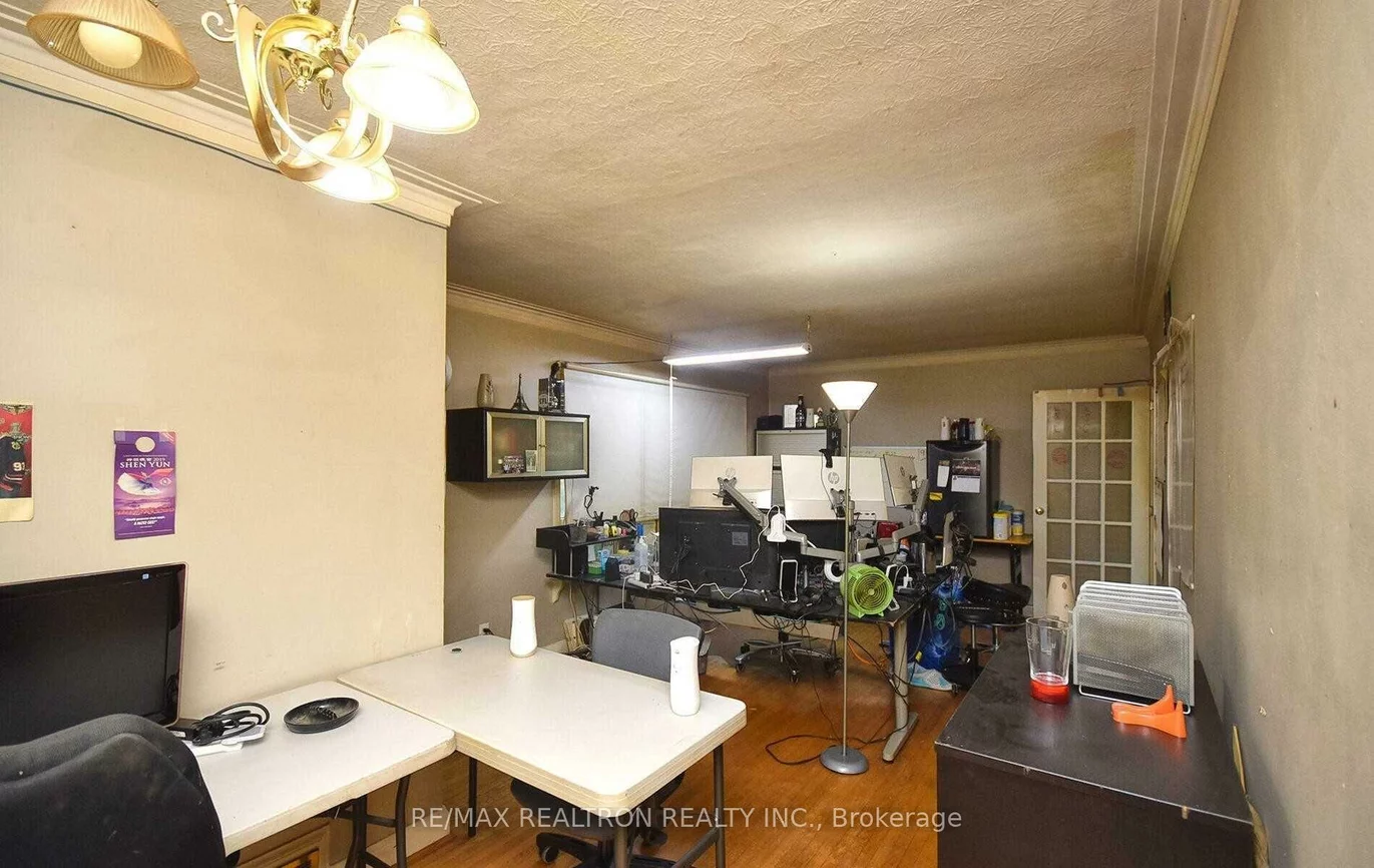 382, Drewry, Newtonbrook West, Toronto