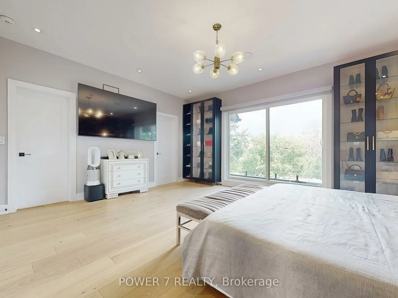 34, Dresden, Clanton Park, Toronto