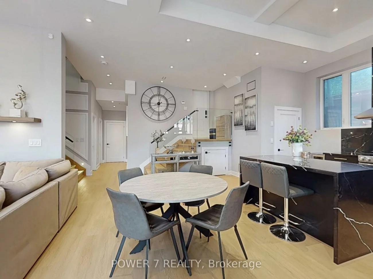 34, Dresden, Clanton Park, Toronto