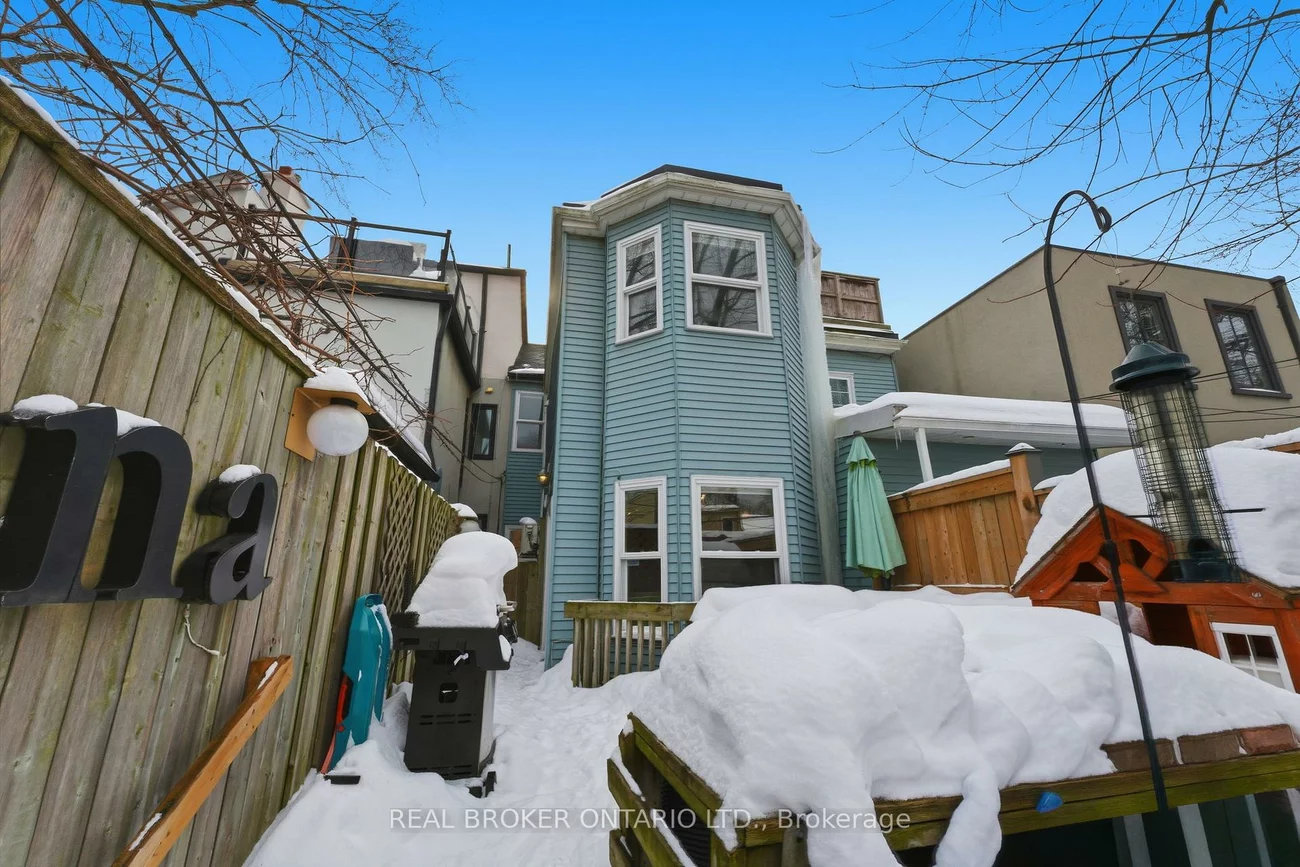 360, Wellesley, Cabbagetown-South St. James Town, Toronto