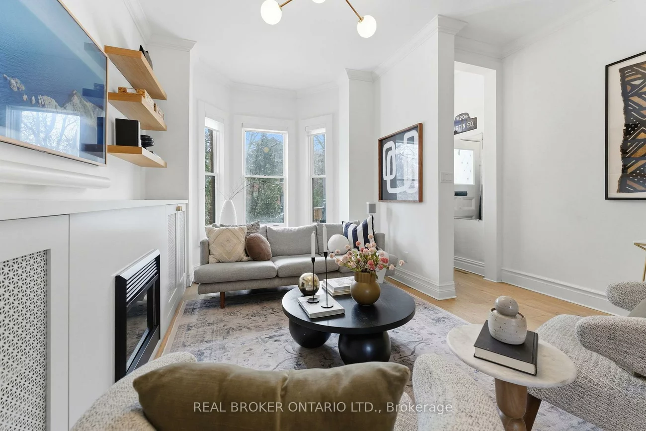 360, Wellesley, Cabbagetown-South St. James Town, Toronto