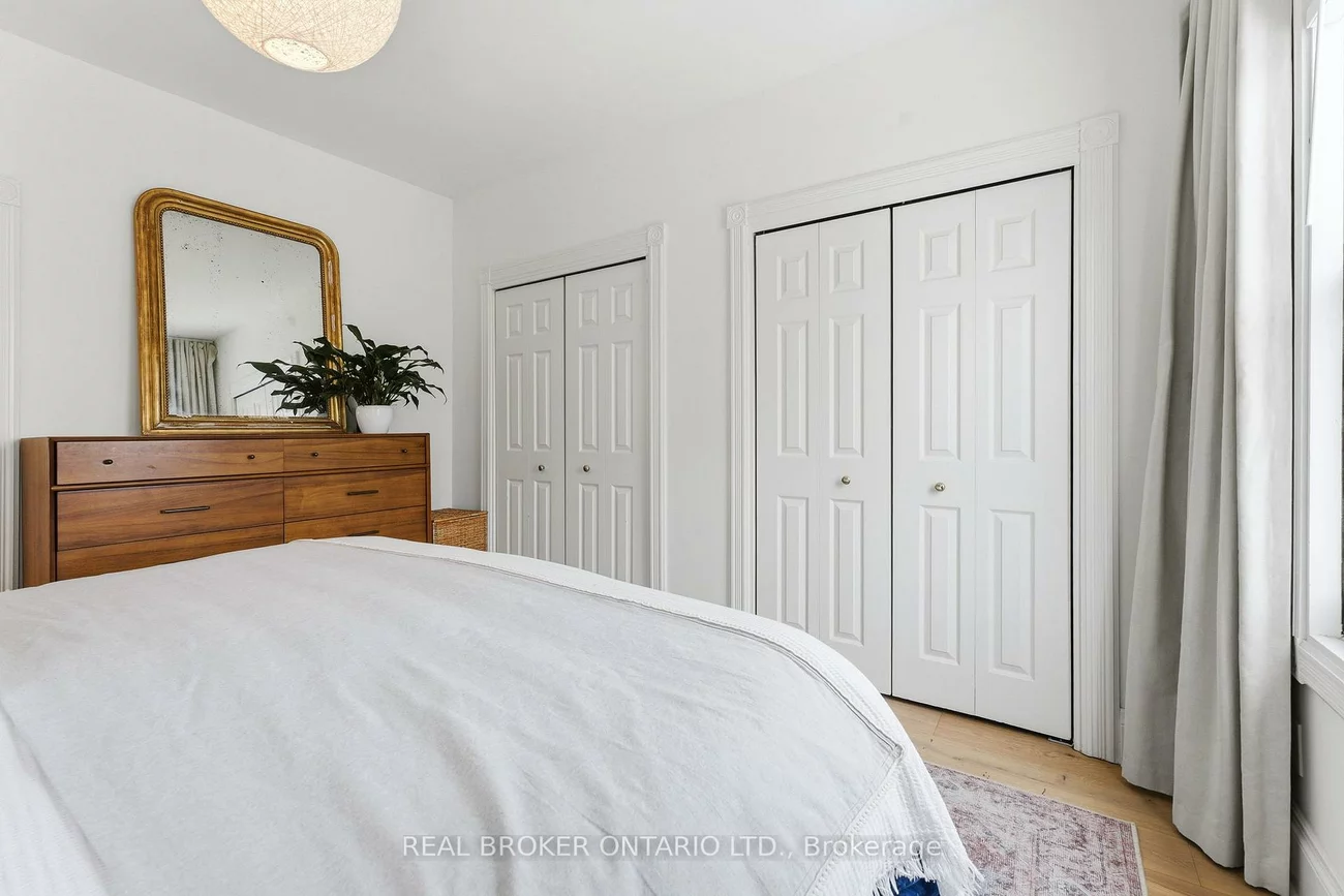 360, Wellesley, Cabbagetown-South St. James Town, Toronto