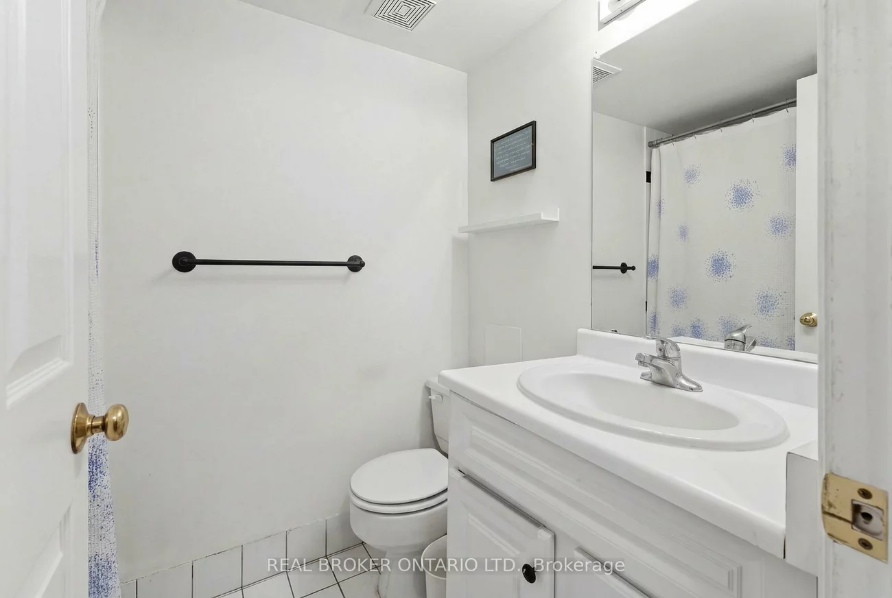 360, Wellesley, Cabbagetown-South St. James Town, Toronto