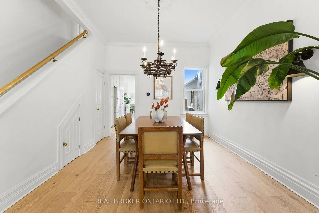 360, Wellesley, Cabbagetown-South St. James Town, Toronto