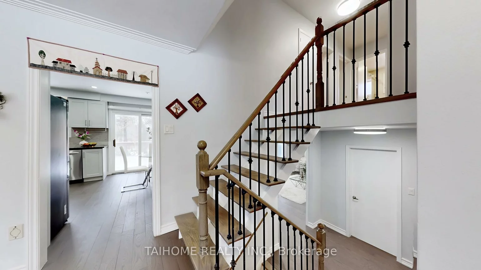 10, Centurion, Bayview Woods-Steeles, Toronto