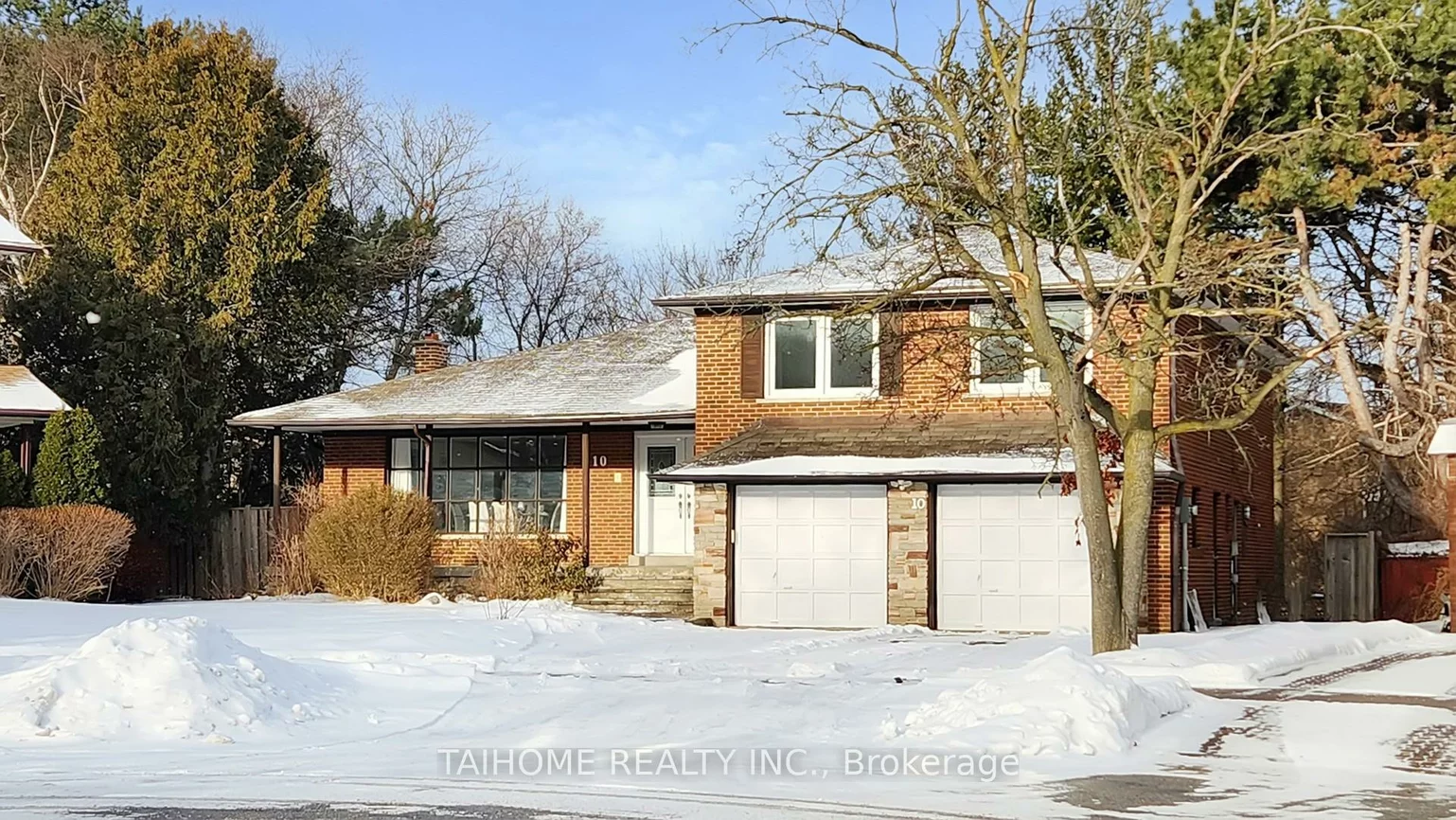 10, Centurion, Bayview Woods-Steeles, Toronto
