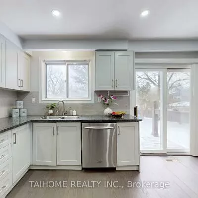 10, Centurion, Bayview Woods-Steeles, Toronto