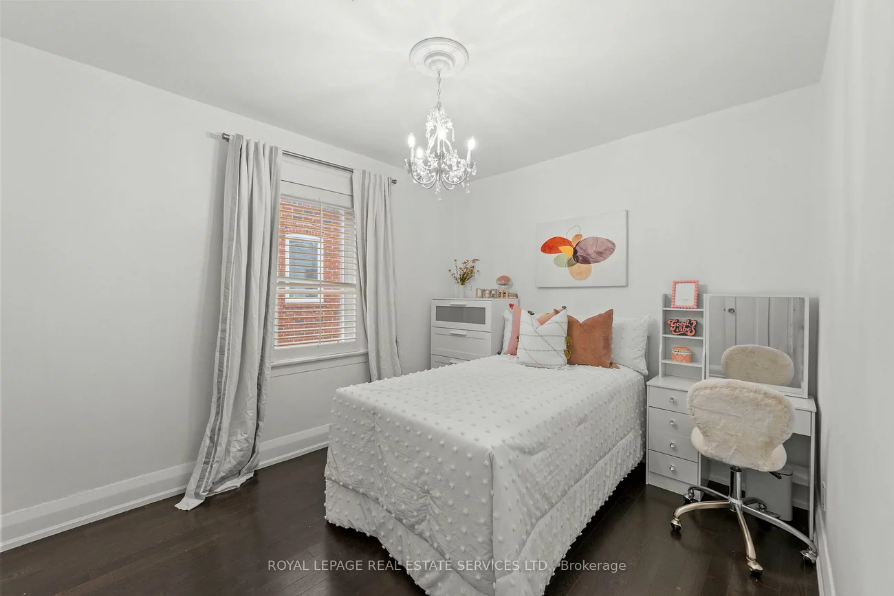 20, Roslin, Lawrence Park North, Toronto