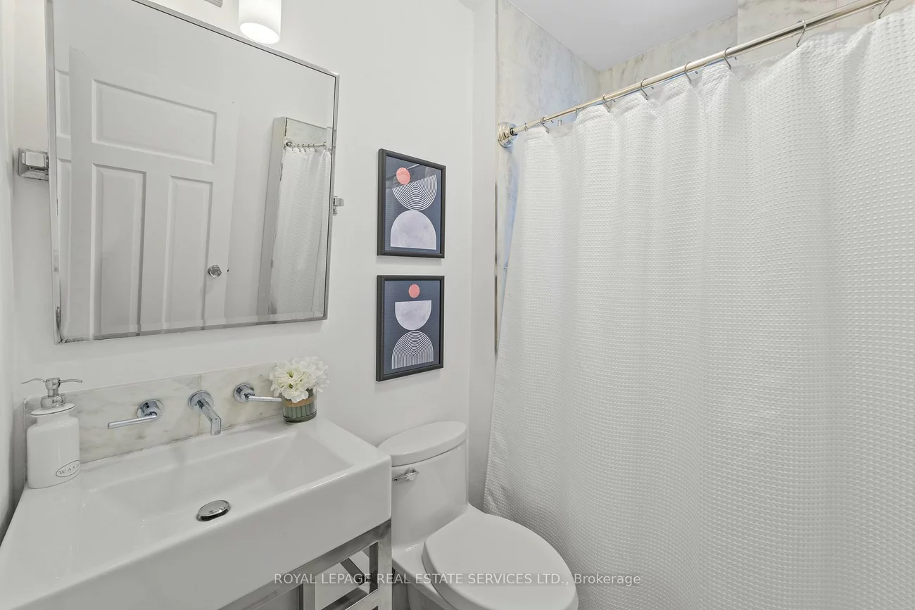 20, Roslin, Lawrence Park North, Toronto