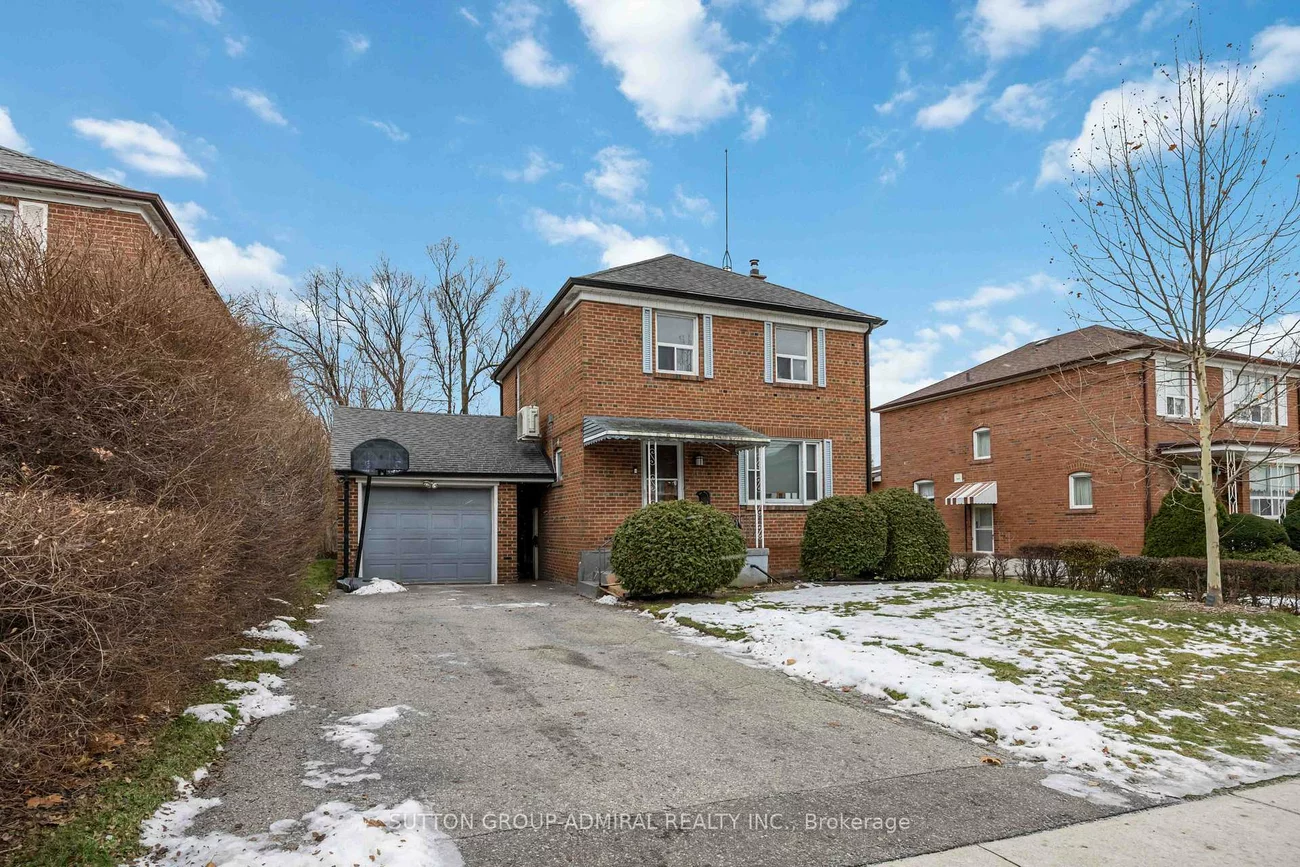 31, Dell Park, Englemount-Lawrence, Toronto