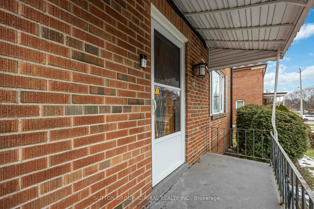 31, Dell Park, Englemount-Lawrence, Toronto