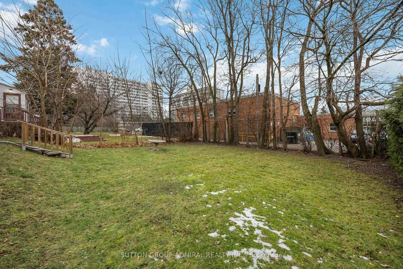 31, Dell Park, Englemount-Lawrence, Toronto