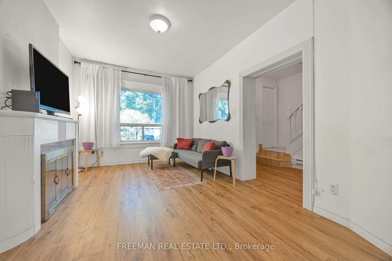 21, London, Annex, Toronto