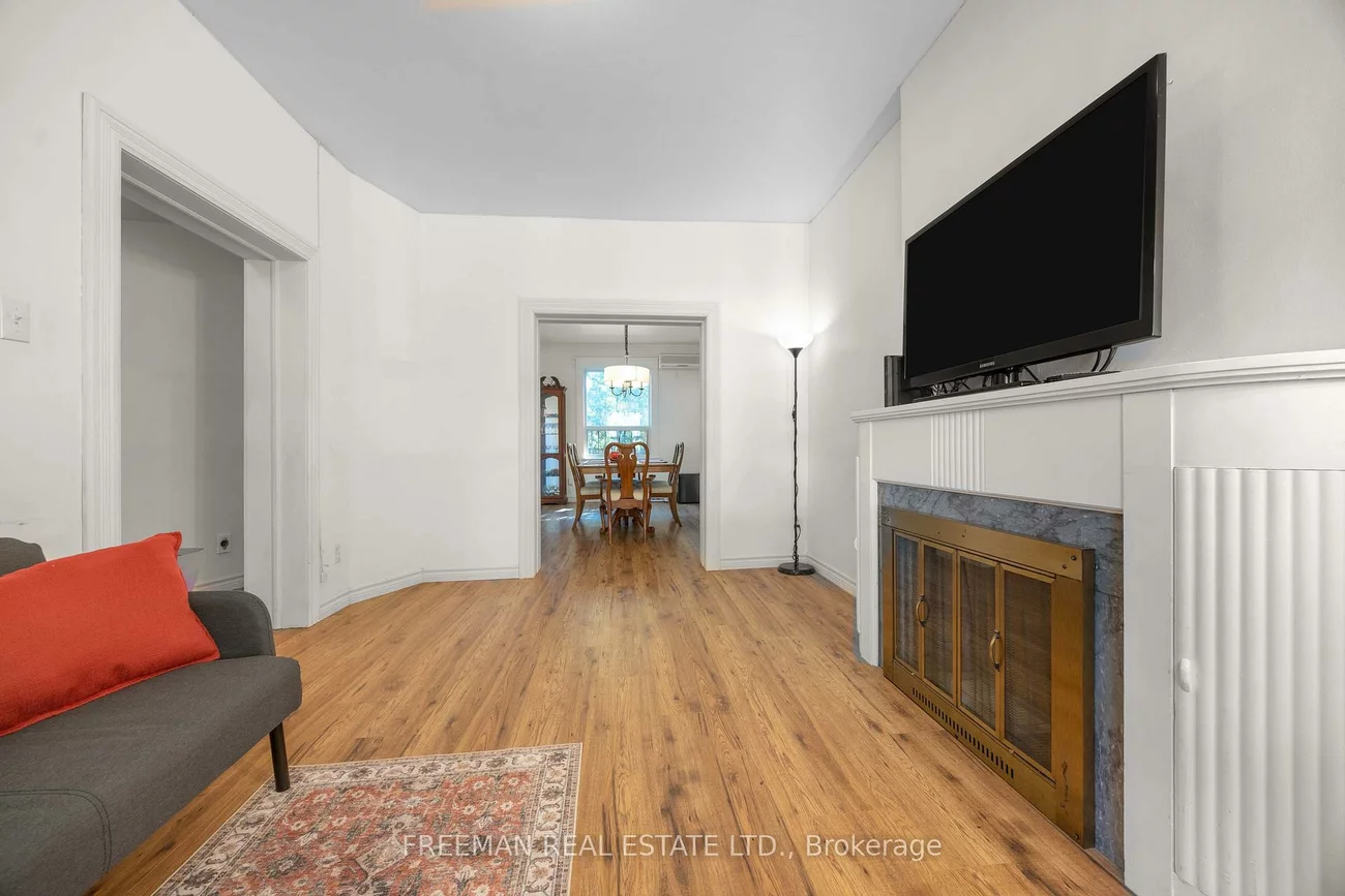 21, London, Annex, Toronto