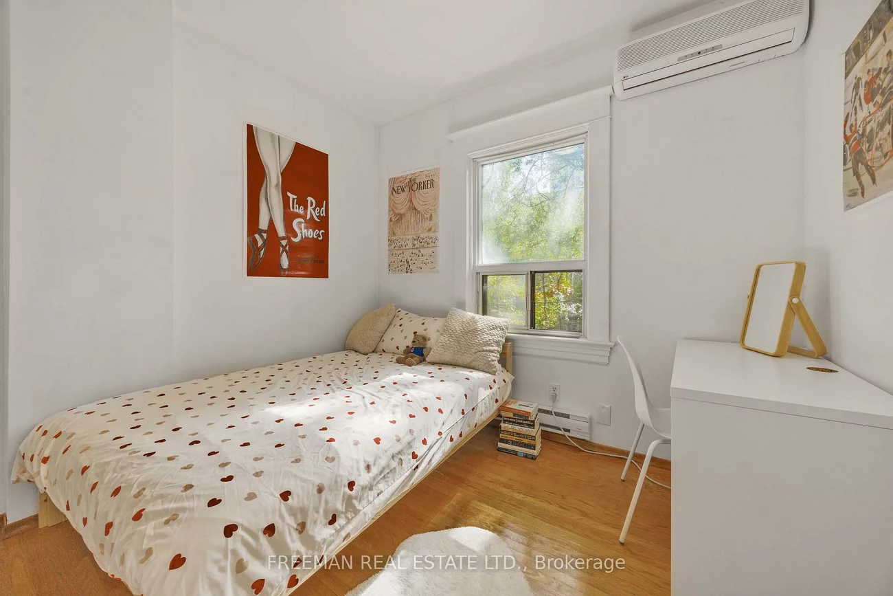 21, London, Annex, Toronto