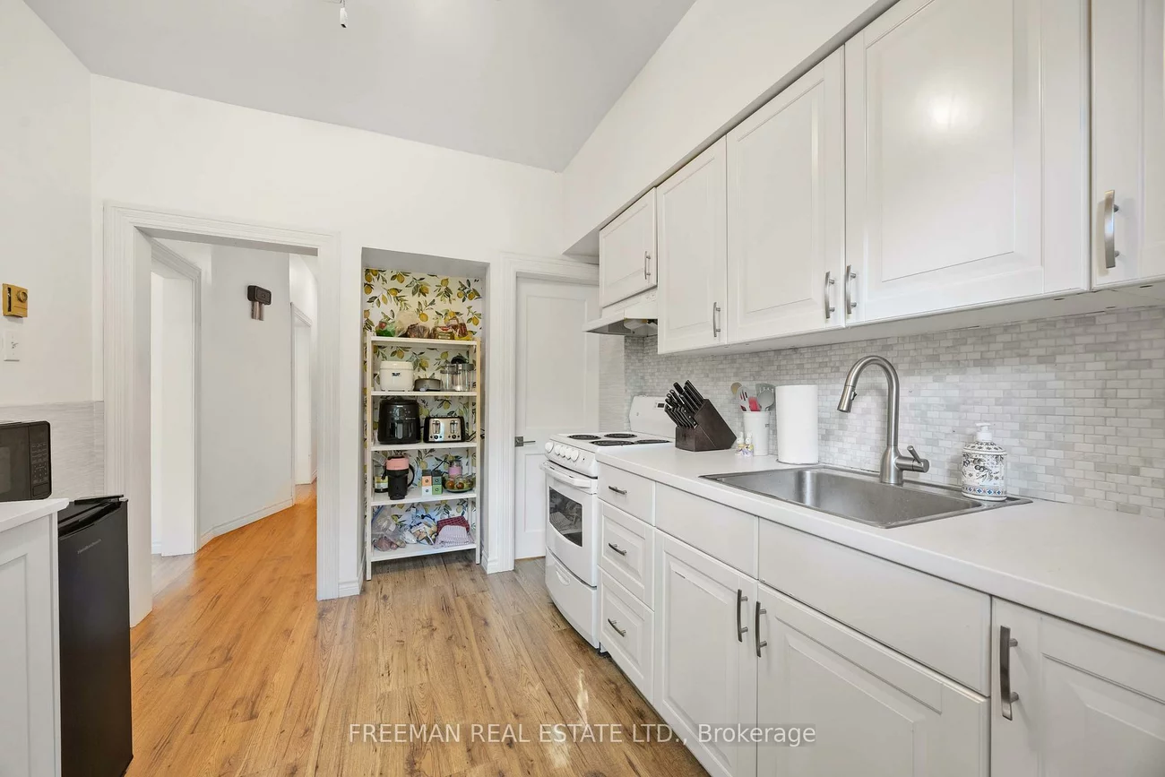 21, London, Annex, Toronto