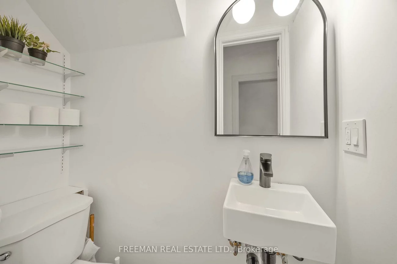 21, London, Annex, Toronto