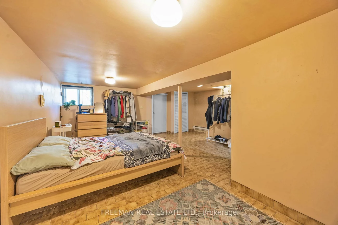 21, London, Annex, Toronto