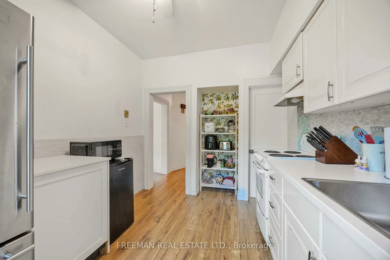 21, London, Annex, Toronto