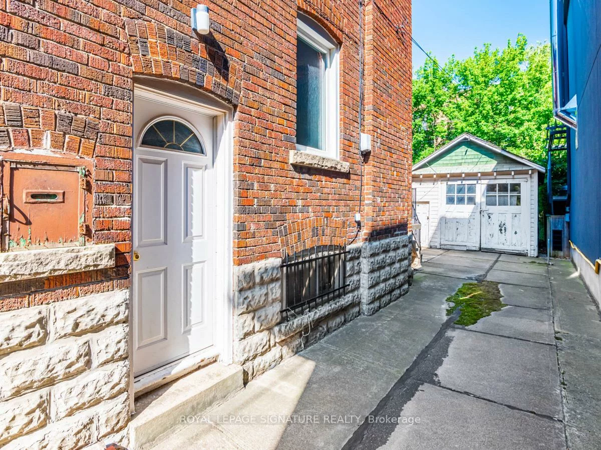 55, Pinewood, Humewood-Cedarvale, Toronto