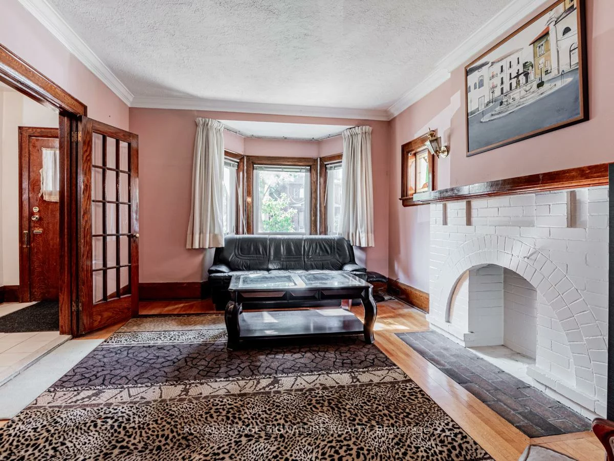 55, Pinewood, Humewood-Cedarvale, Toronto