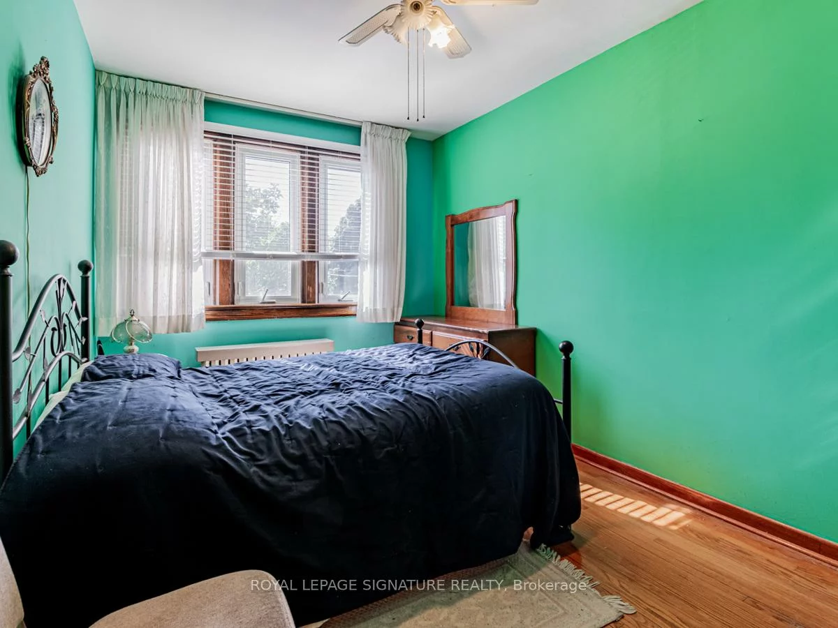 55, Pinewood, Humewood-Cedarvale, Toronto