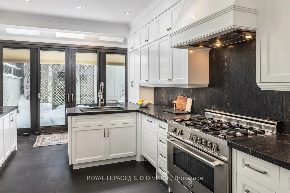 36, Gibson, Rosedale-Moore Park, Toronto