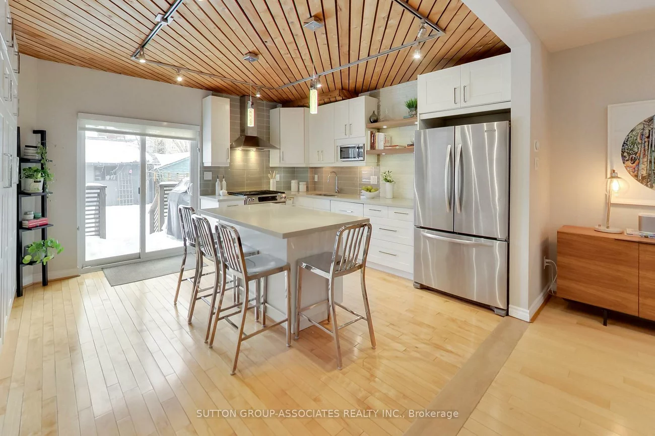 75, Arlington, Wychwood, Toronto