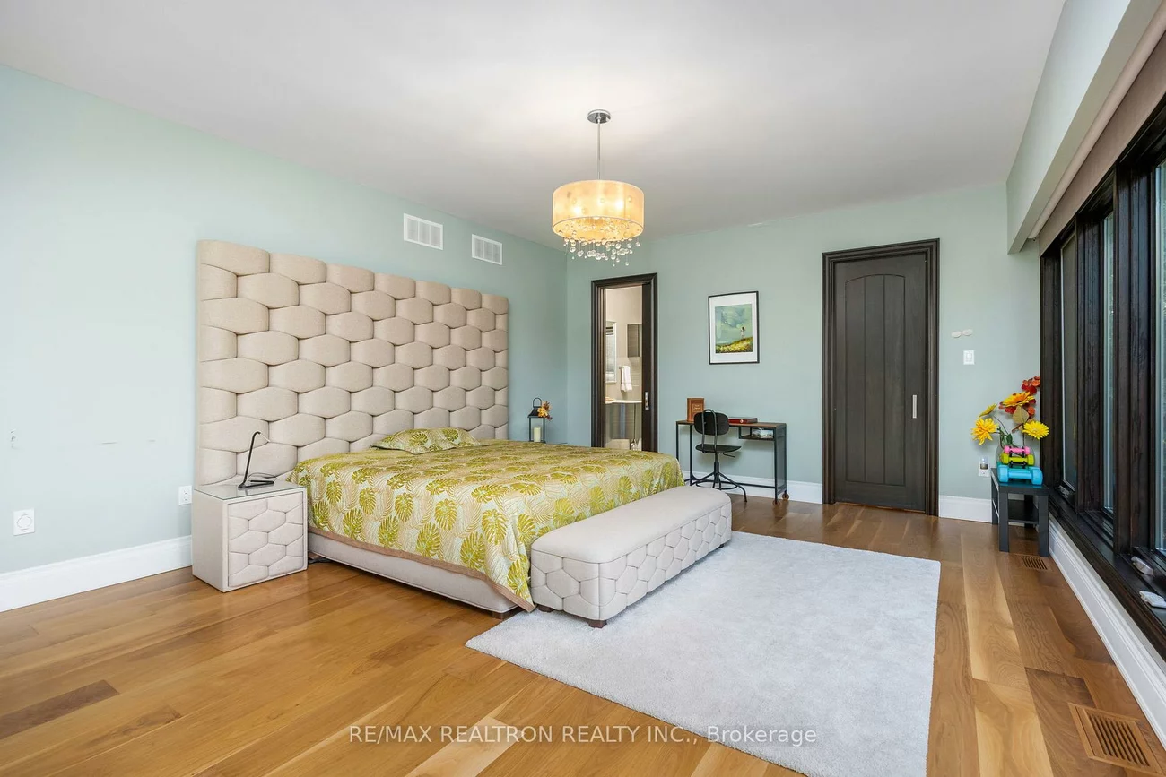 80, Forest Grove, Bayview Village, Toronto