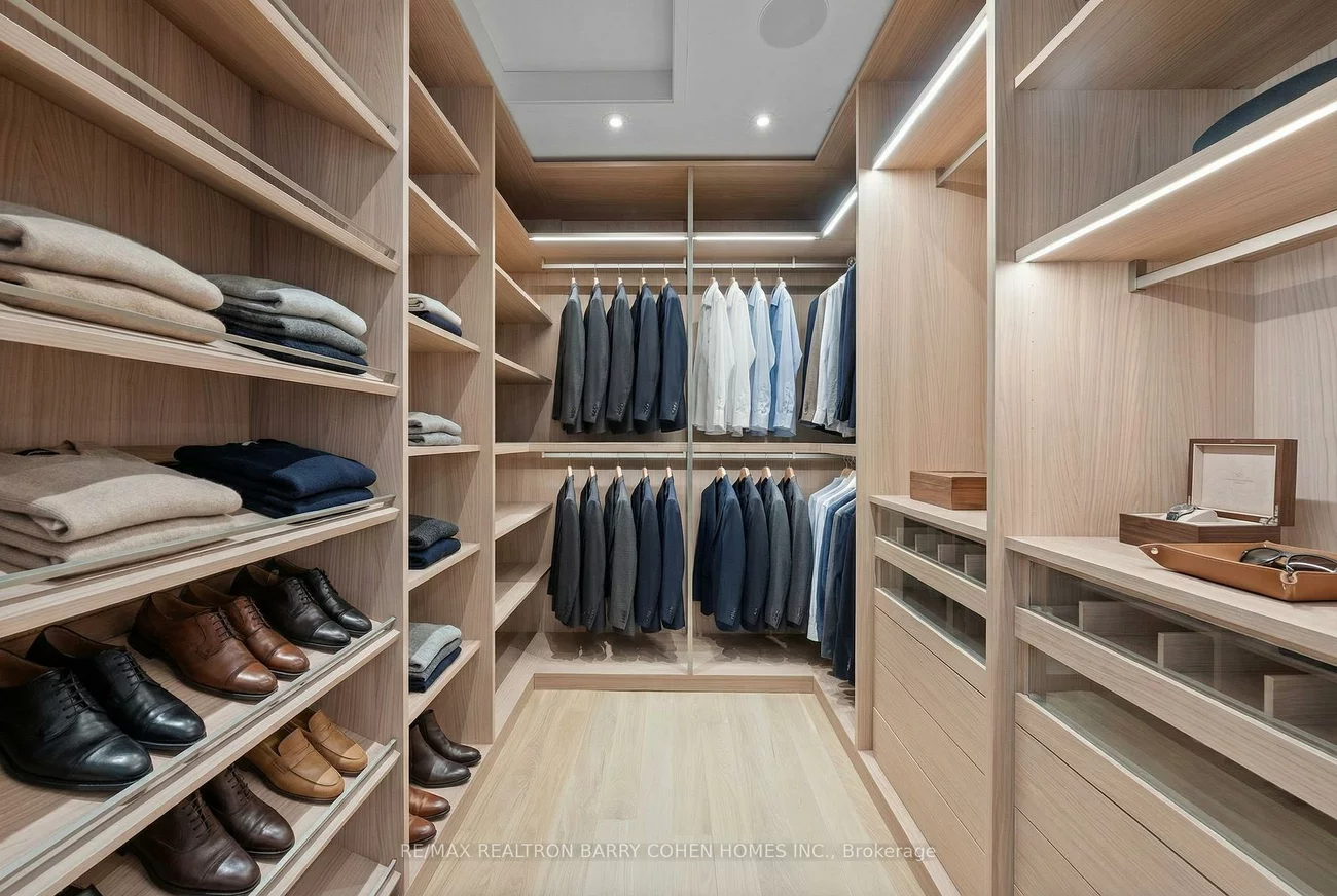 103, Old Colony, St. Andrew-Windfields, Toronto