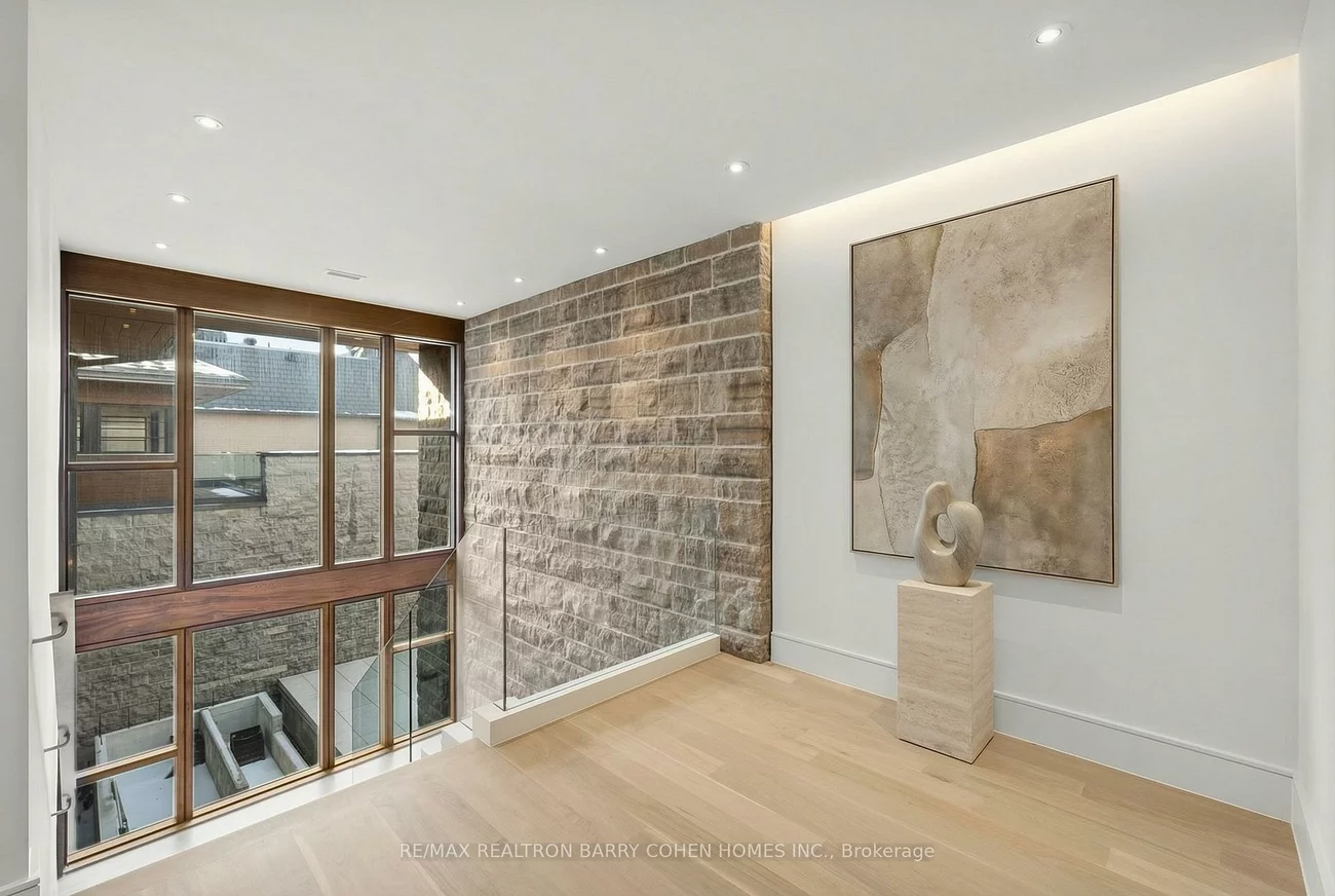 103, Old Colony, St. Andrew-Windfields, Toronto