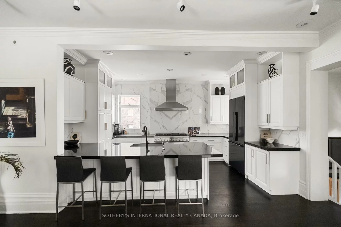 92, Woodlawn, Yonge-St. Clair, Toronto