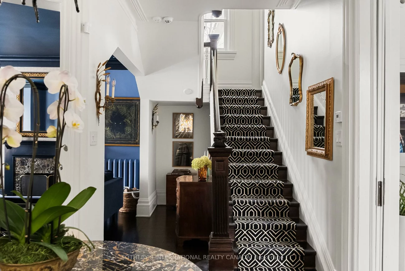 92, Woodlawn, Yonge-St. Clair, Toronto