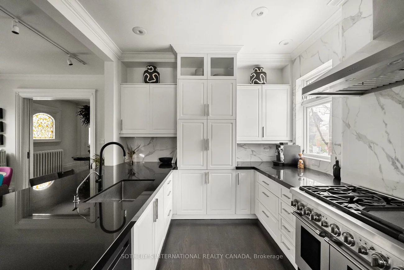 92, Woodlawn, Yonge-St. Clair, Toronto