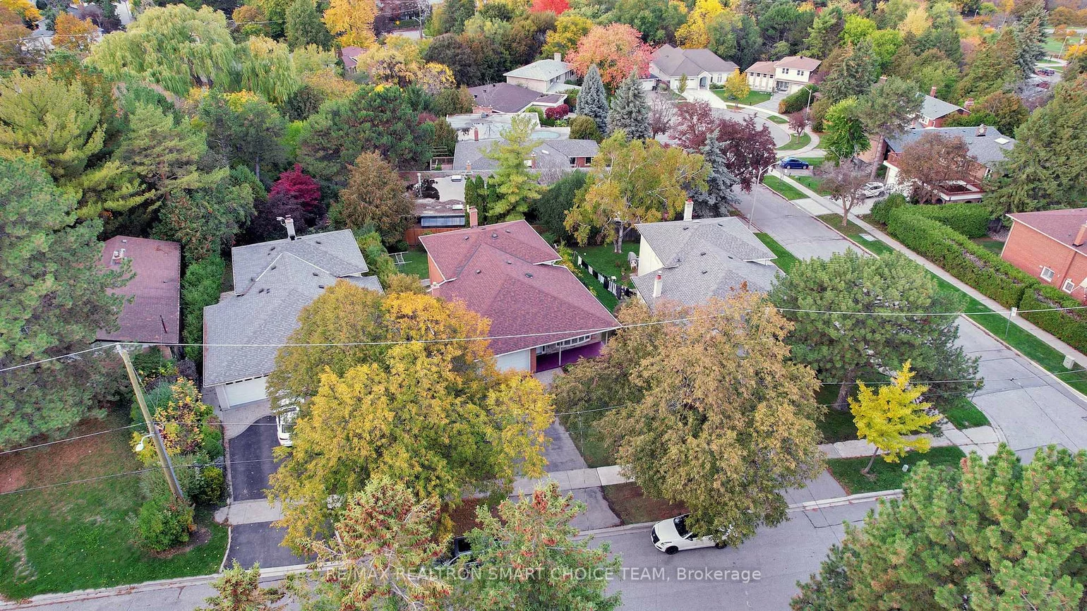 18, Brenham, Newtonbrook East, Toronto