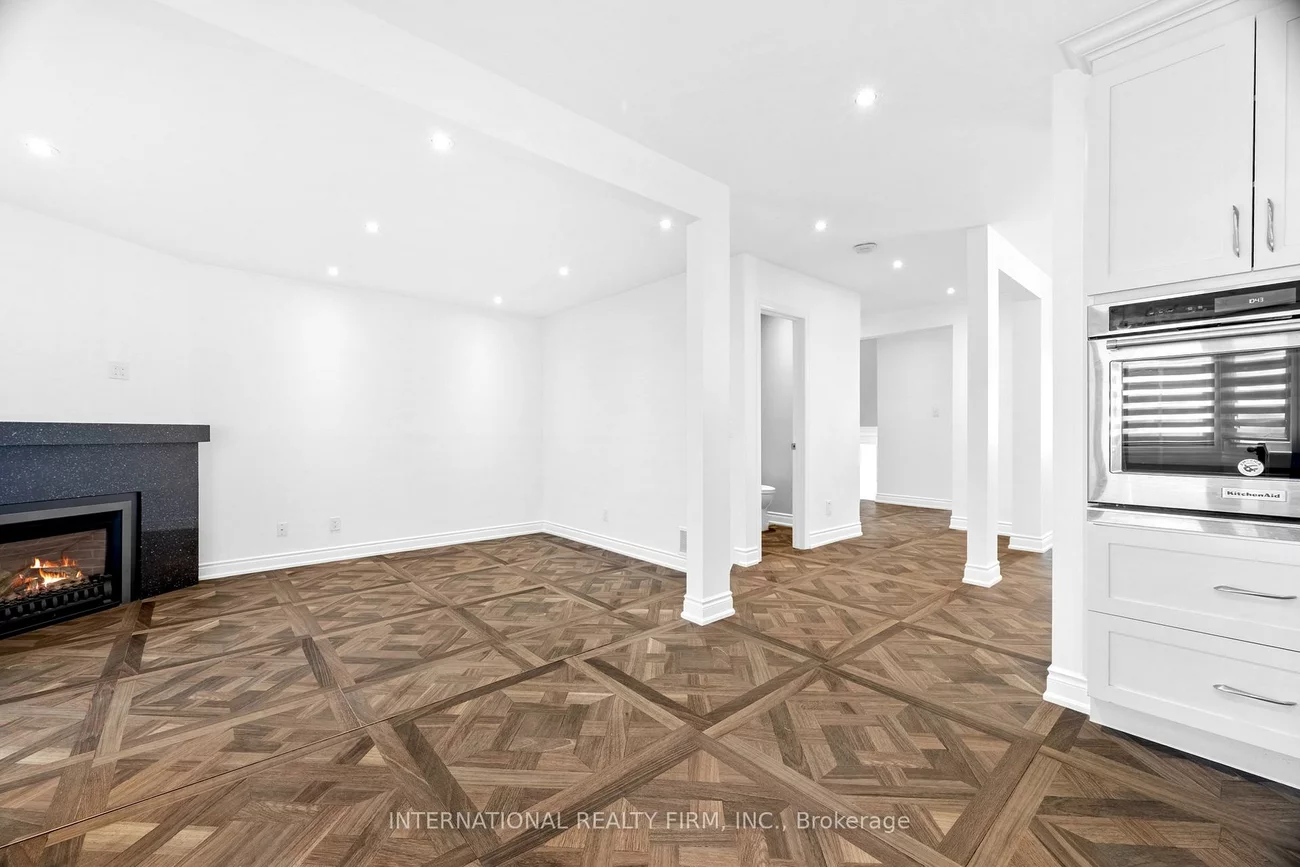 20, Blairville, Bathurst Manor, Toronto