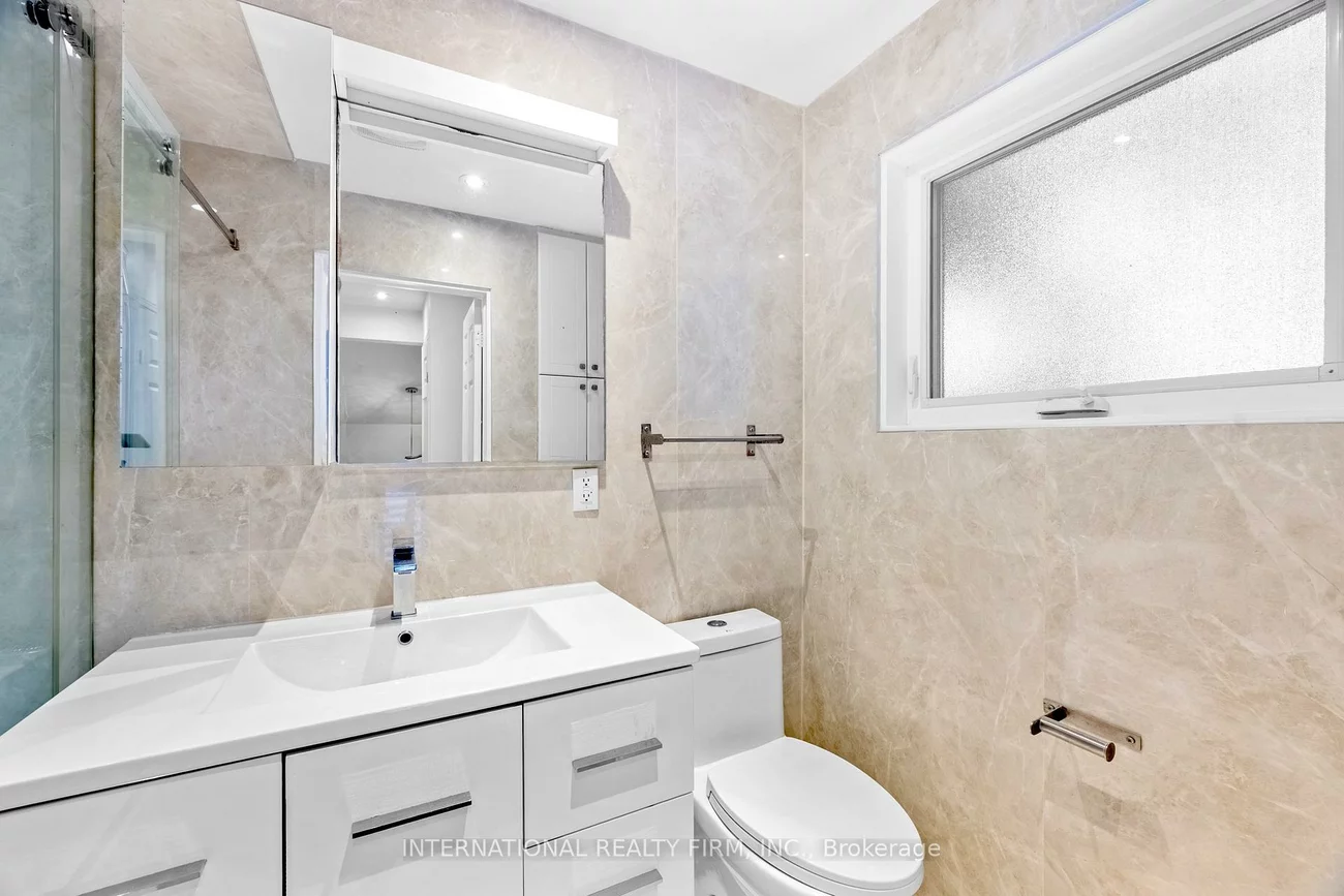 20, Blairville, Bathurst Manor, Toronto