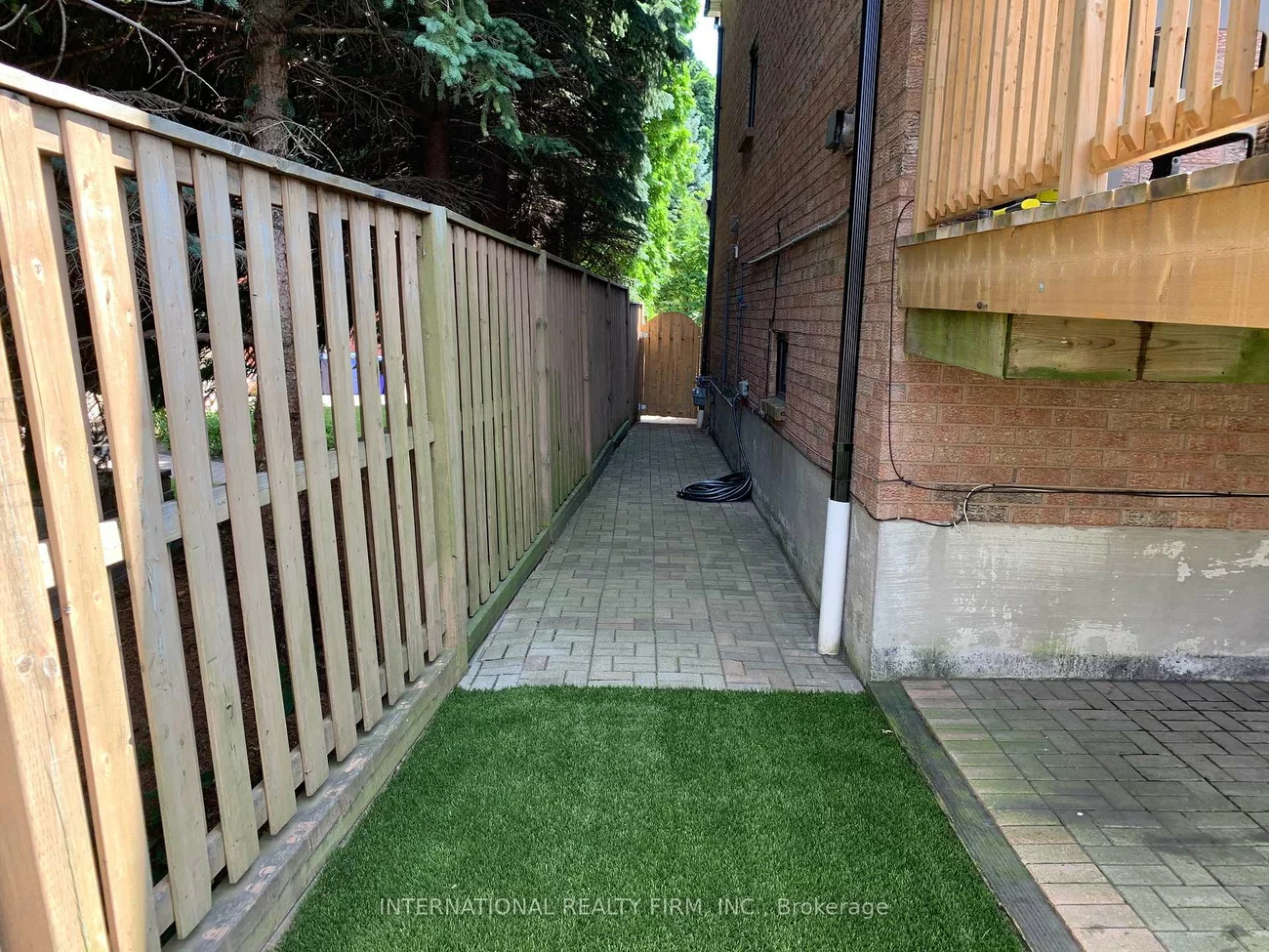 20, Blairville, Bathurst Manor, Toronto