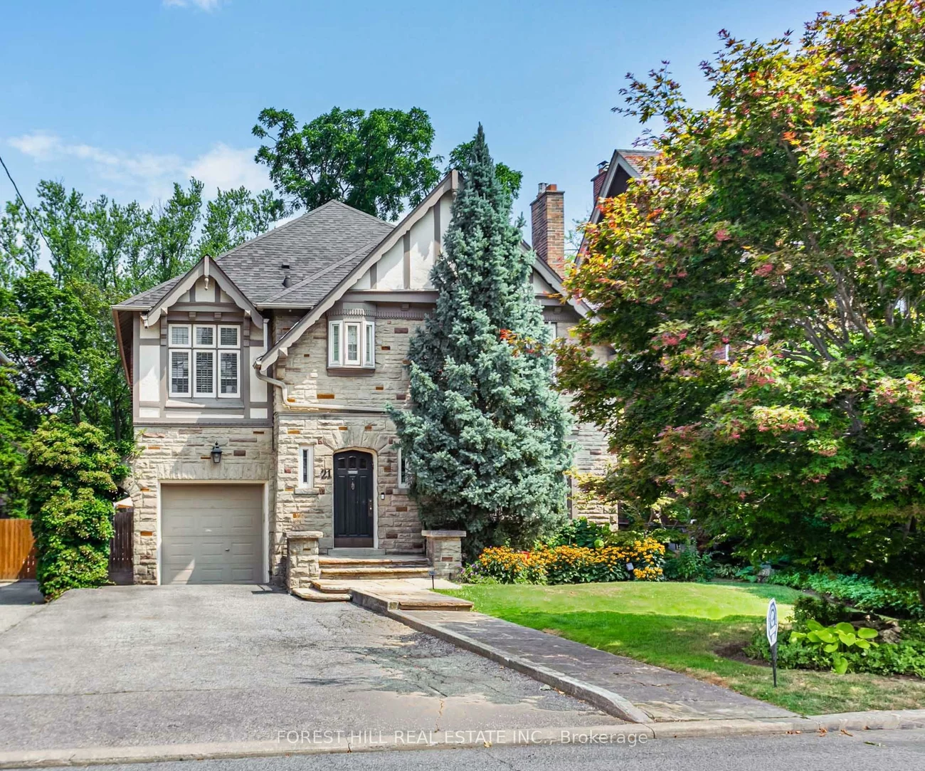 21, Gardiner, Forest Hill South, Toronto