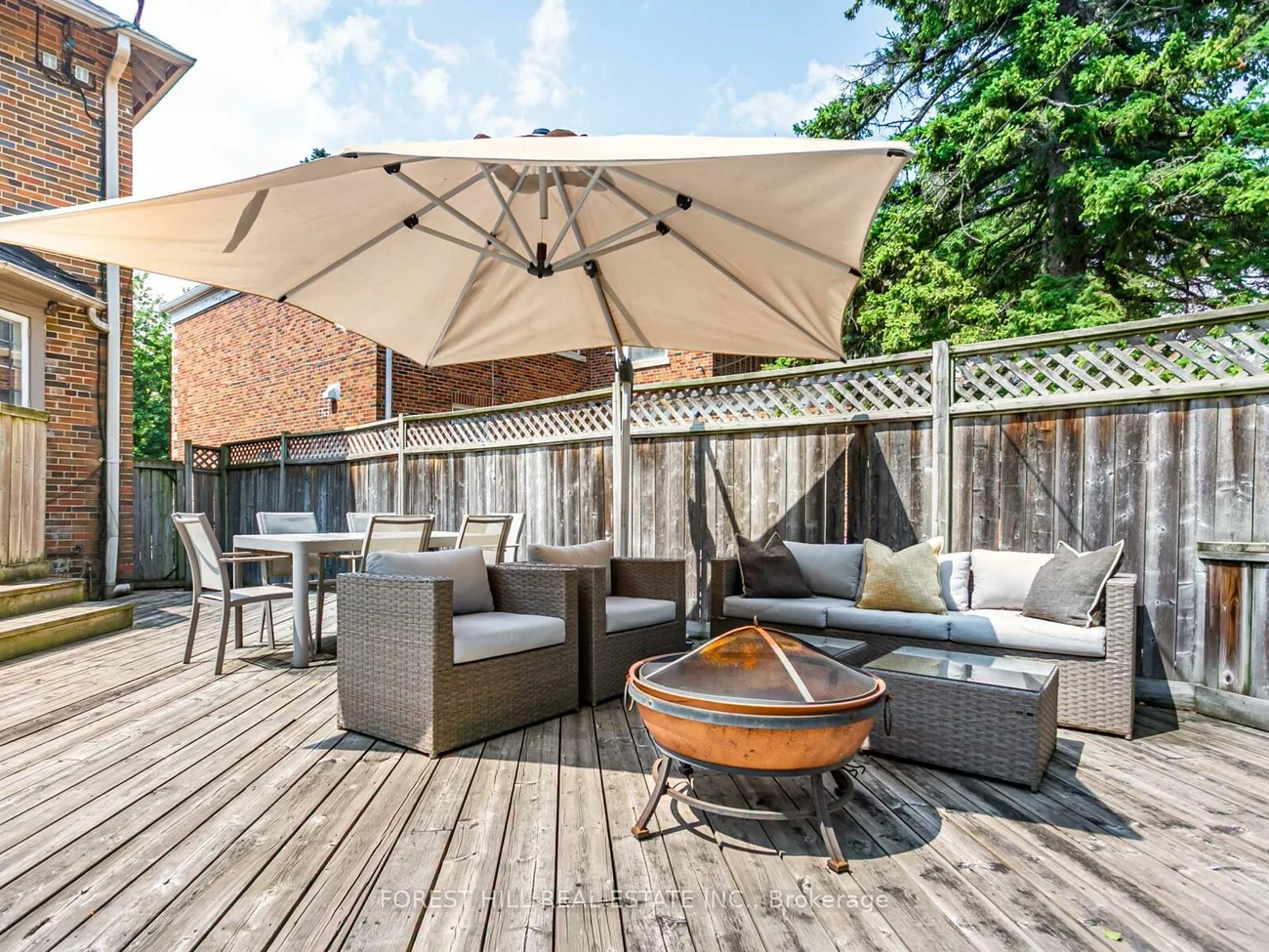 21, Gardiner, Forest Hill South, Toronto