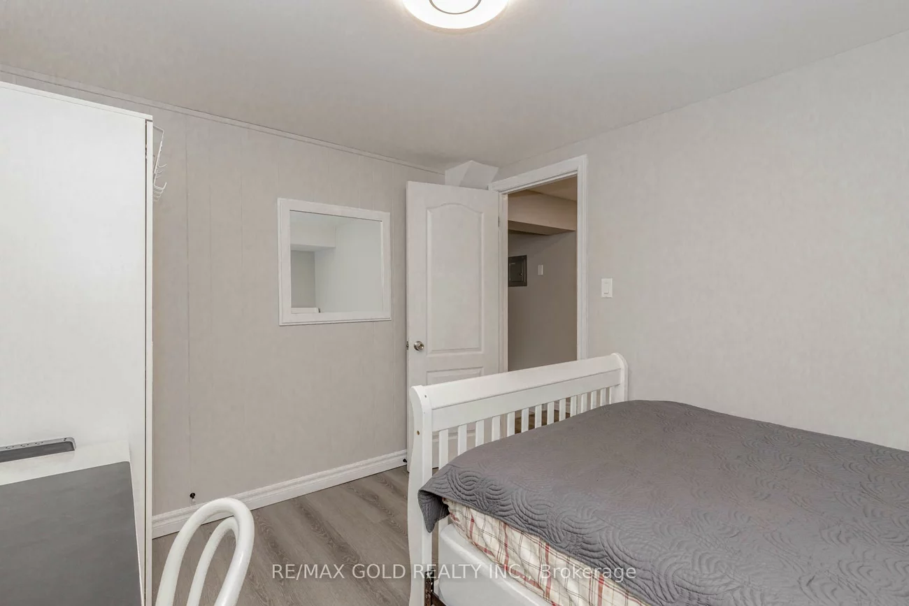 95, Fontainbleau, Newtonbrook West, Toronto