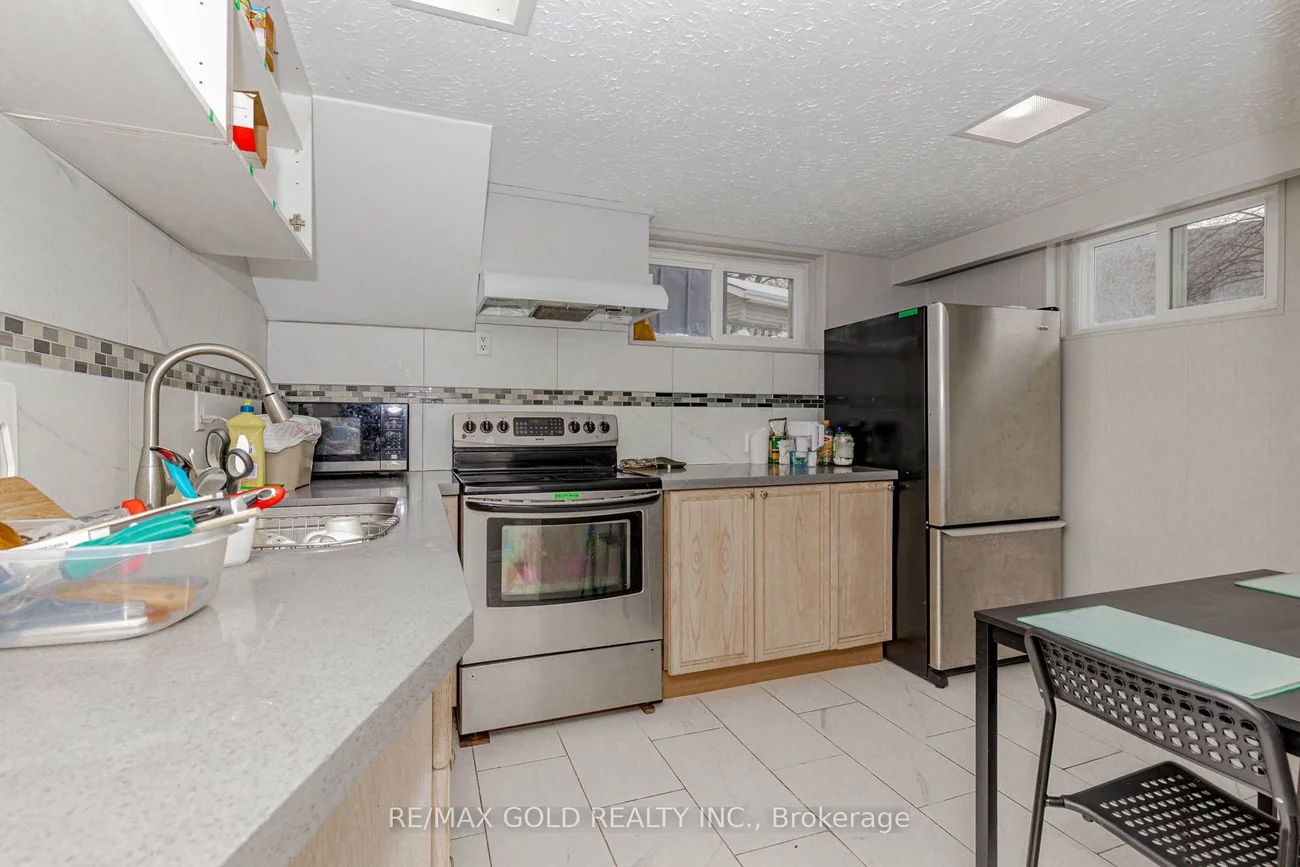 95, Fontainbleau, Newtonbrook West, Toronto